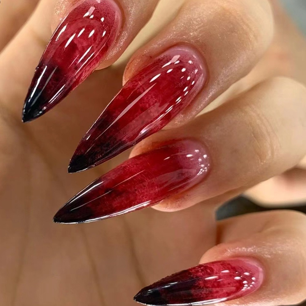 Nail Art Vampire - 24個入り ヴァンパイア ハロウィン プレスオンネイル ロングスティレット 血赤グラデーション
