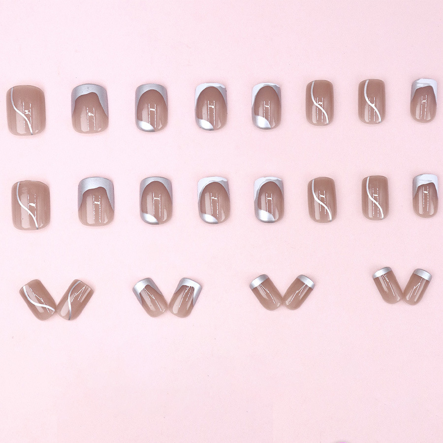 女性・女の子向けの短いつけ爪、ヌードカラーのスクエアネイルチ - Nail Art Fake のレビューと価格